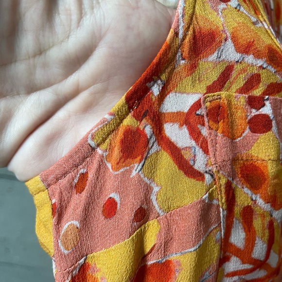 Vera for Anthropologie Floral Sleeveless Button Up Blouse Top Sz Medium - Picture 6 of 9